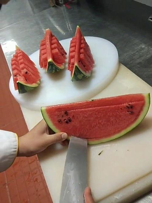 喜欢美食的吃瓜群众是谁,揭秘那些热爱美食的美食达人