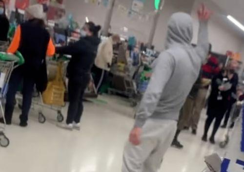 军哥粉丝吃瓜群众视频,揭秘吃瓜群众眼中的军哥视频幕后故事